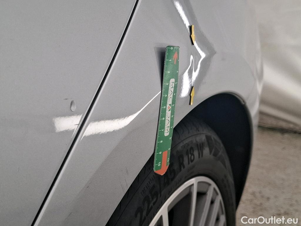  Mercedes  CLA-Klasse MERCEDES-BENZ CLA Coupe / 2019 / 4P / Coupé CLA 200 d Business Line BA8 #34