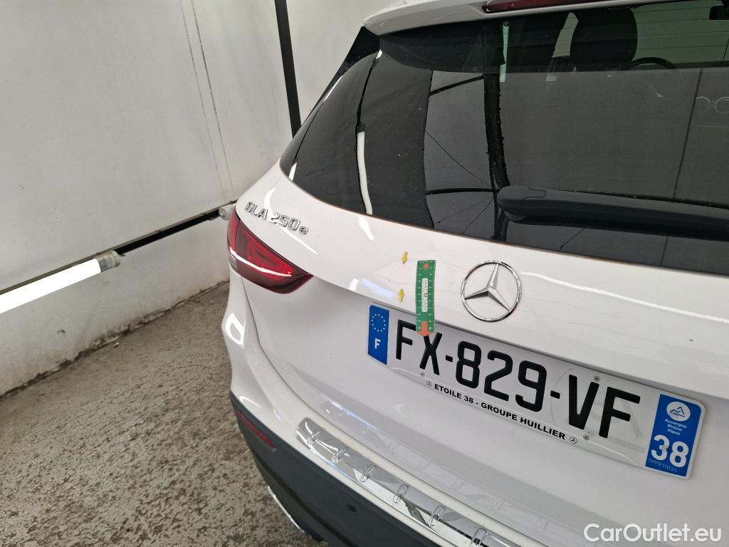  Mercedes  GLA MERCEDES-BENZ  / 2020 / 5P / SUV 1.3  250 e AMG LINE DCT #14