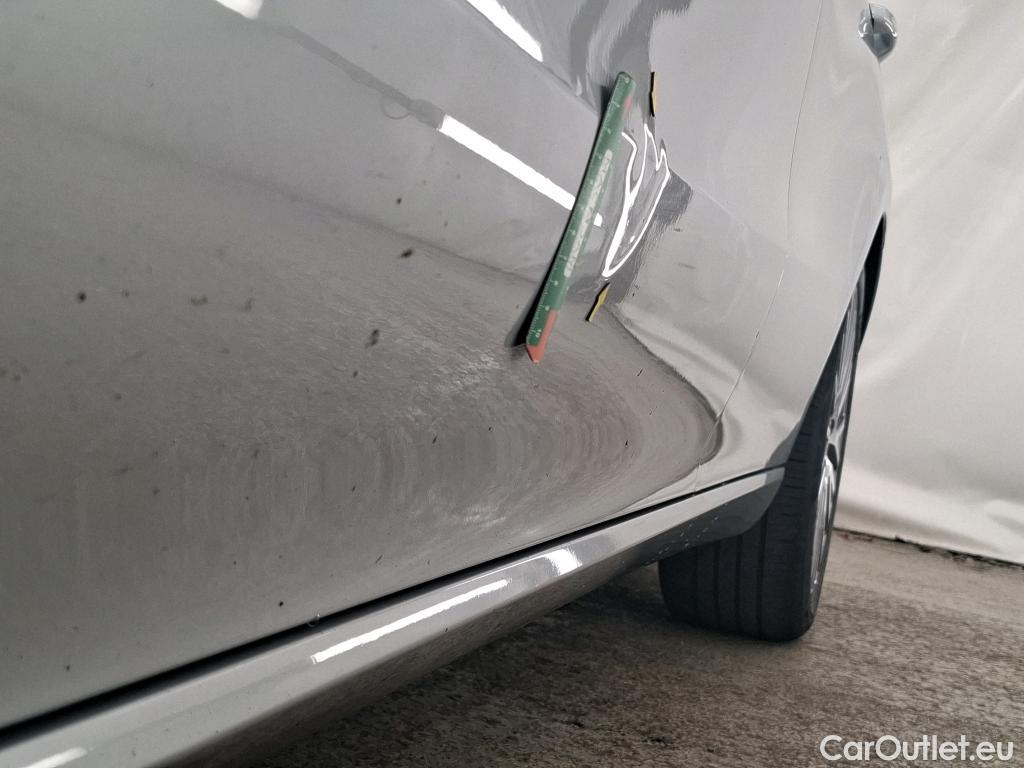  Mercedes  CLA-Klasse MERCEDES-BENZ CLA Coupe / 2019 / 4P / Coupé CLA 200 d Business Line BA8 #2