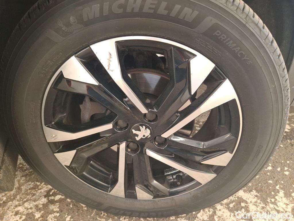  Peugeot  2008  Allure Pack 1.5 HDi 110CV BVM6 E6d #7