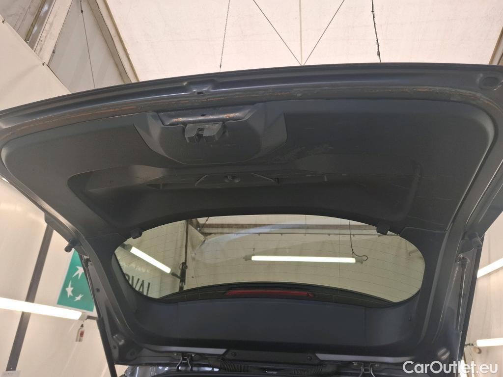  Peugeot  2008  Allure Pack 1.5 HDi 110CV BVM6 E6d #17