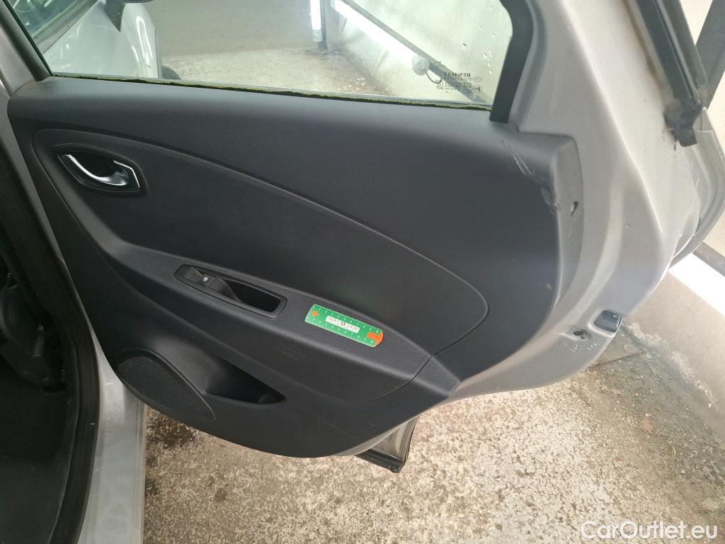 Renault  Captur  Business 1.5 dCi 90CV BVA6 E6 #12