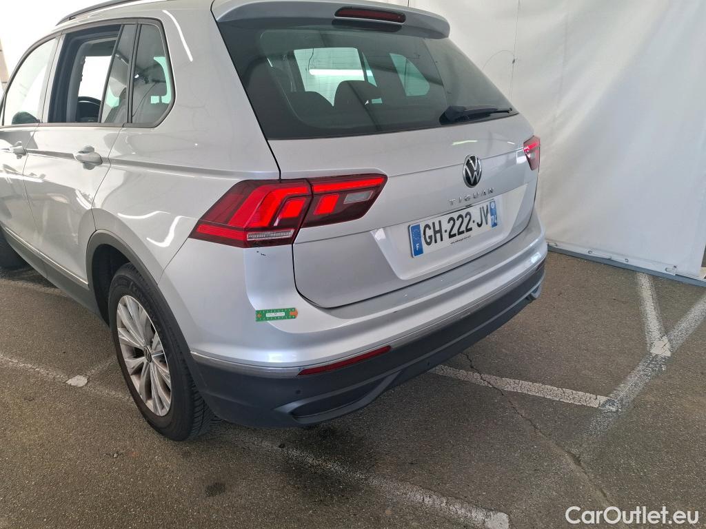  Volkswagen  Tiguan VOLKSWAGEN  / 2020 / 5P / SUV 2.0 TDI 150 DSG7 Life Business #37