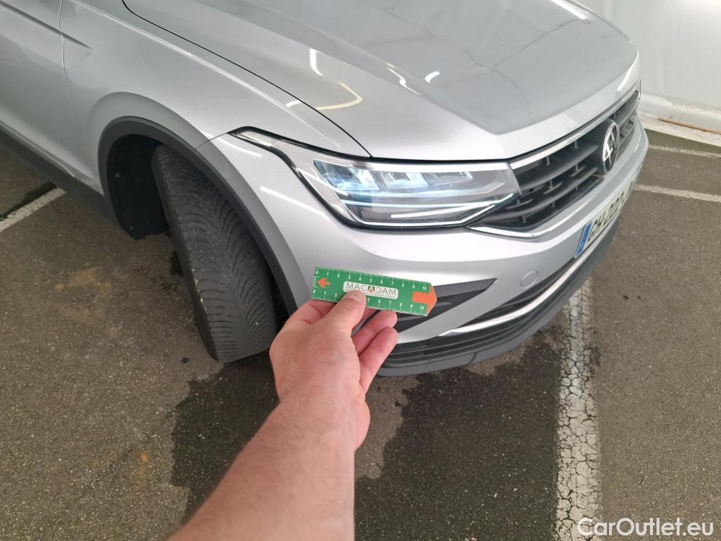  Volkswagen  Tiguan VOLKSWAGEN  / 2020 / 5P / SUV 2.0 TDI 150 DSG7 Life Business #28