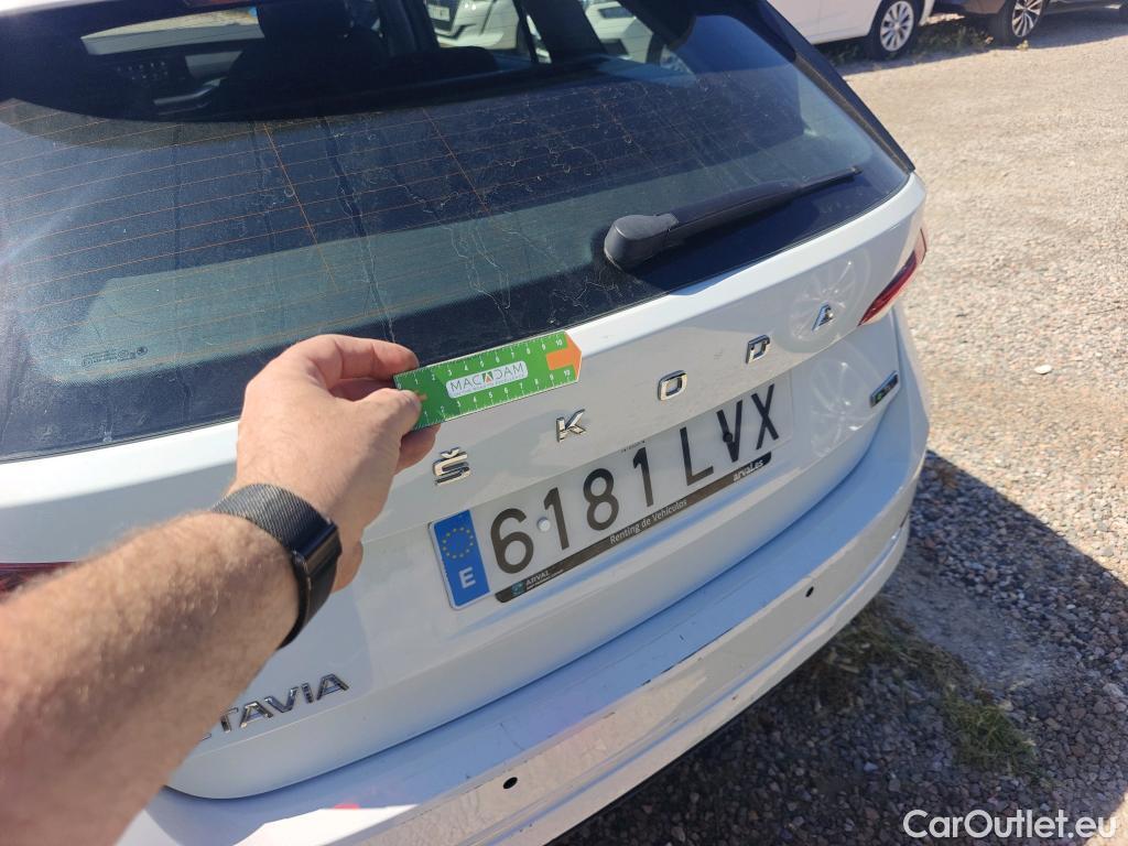  Skoda  Octavia SKODA  / 2020 / 5P / familiar Combi 1.0 TSI 81kW(110CV) DSG mHEV Ambi. #36