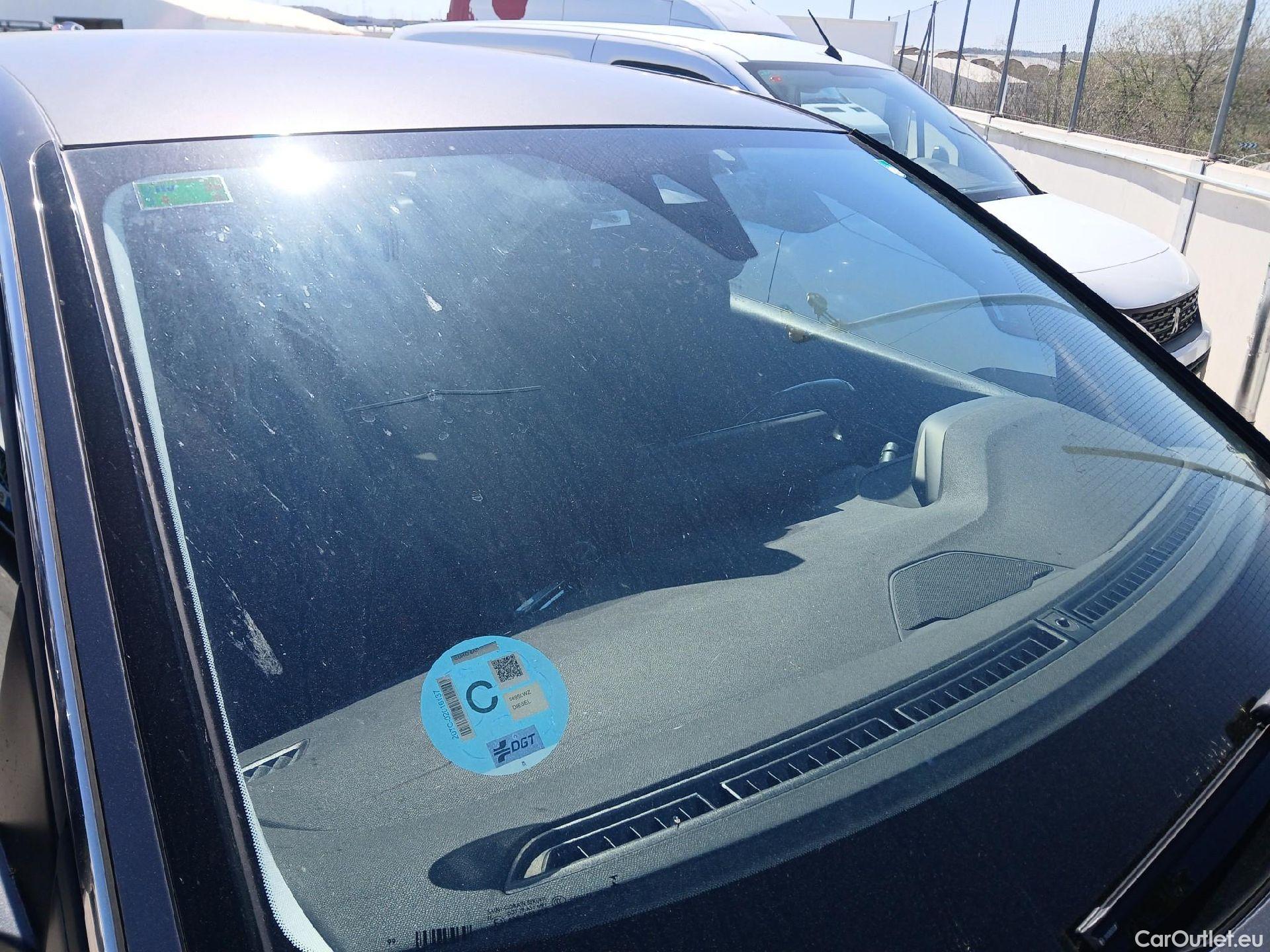  Peugeot  3008 PEUGEOT  / 2020 / 5P / todoterreno 1.5 BlueHDi 96kW (130CV) S&S Active Pack (CM2) #25