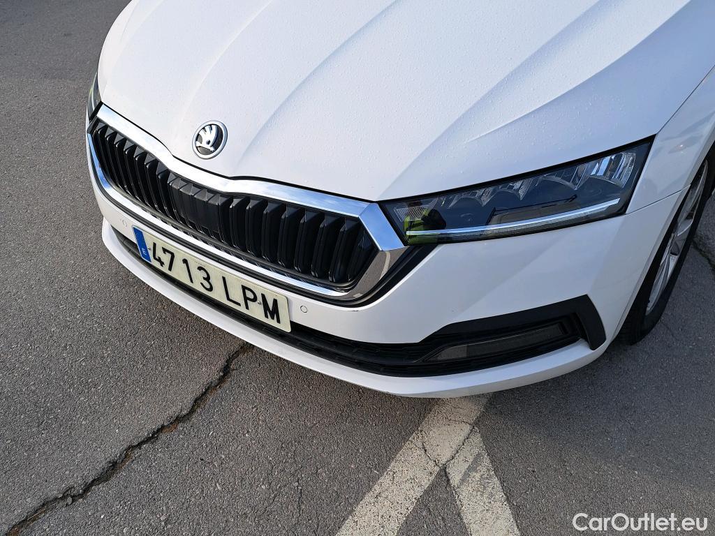 Skoda  Octavia SKODA  / 2020 / 5P / berlina con portón 2.0 TDI 110kW (150CV) Manual Ambition #3