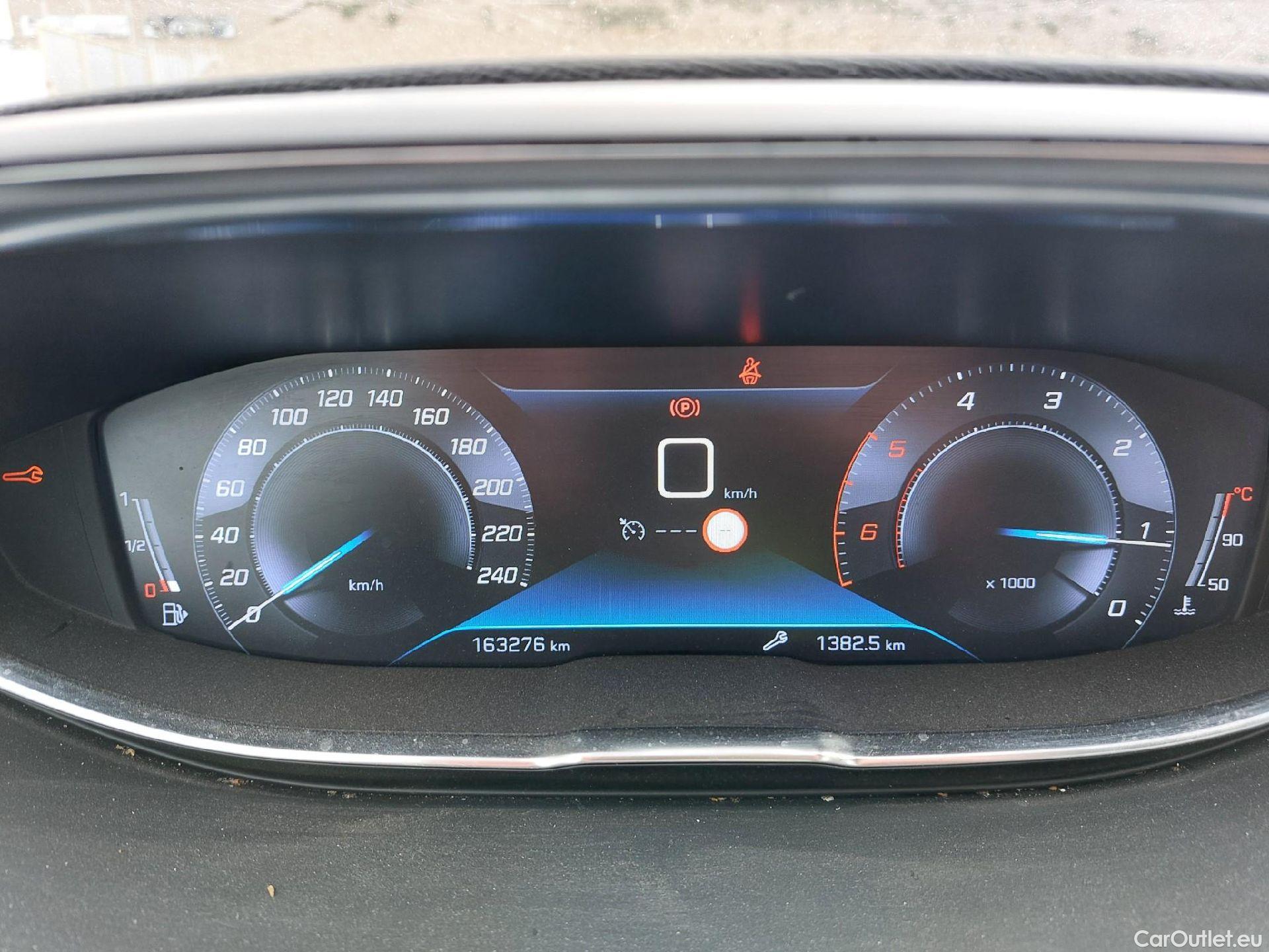  Peugeot  3008 PEUGEOT  / 2016 / 5P / todoterreno 1.5 BlueHDi 96kW (130CV) S&S Active (AC) #1
