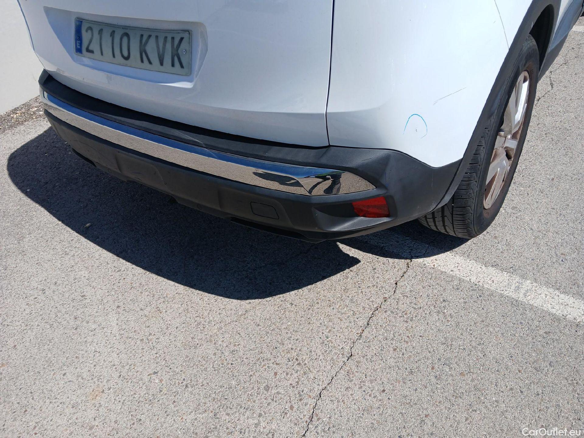  Peugeot  3008 PEUGEOT  / 2016 / 5P / todoterreno 1.5L BlueHDi 96kW (130CV) S&S Active (AC) #24