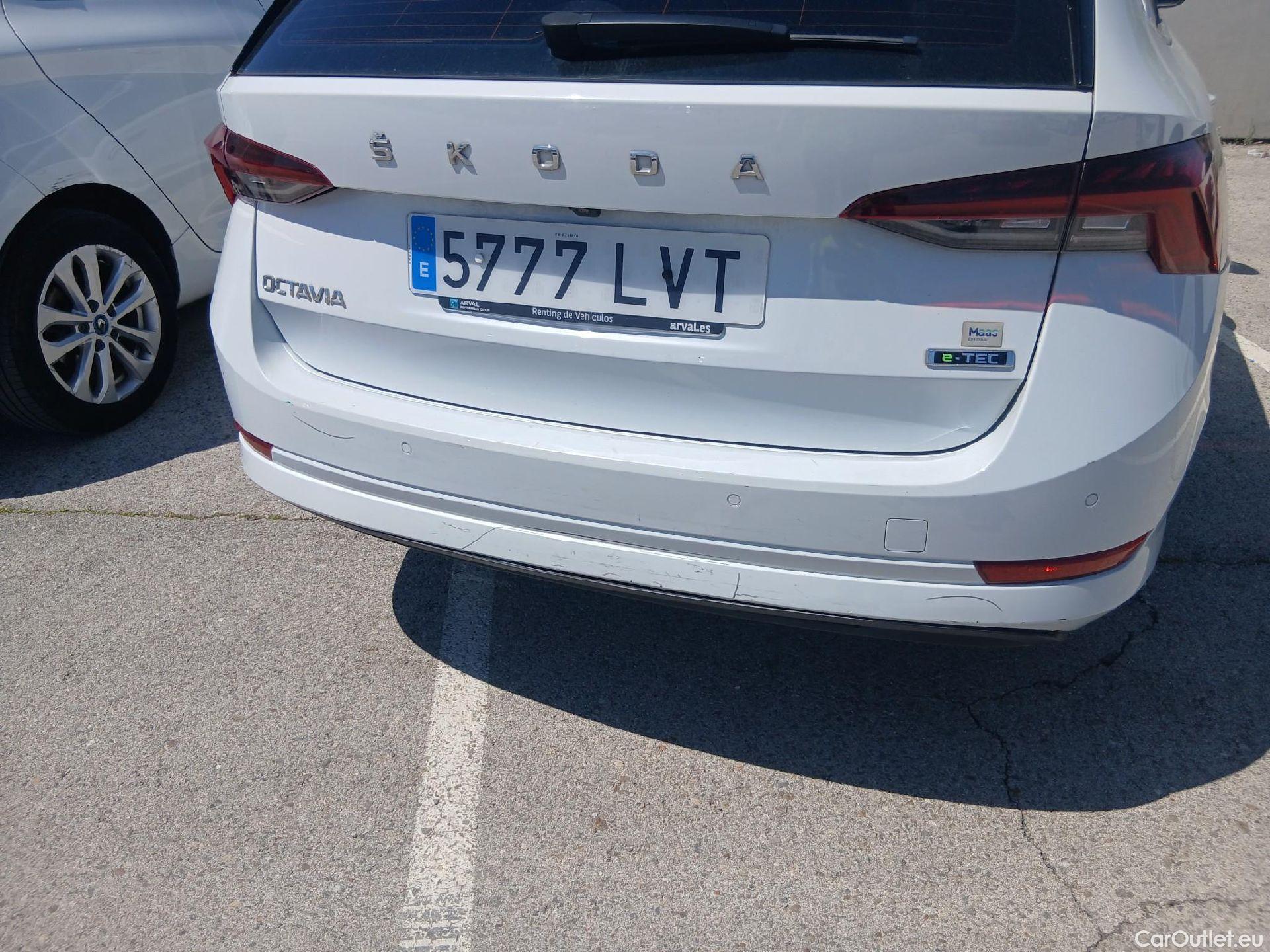  Skoda  Octavia SKODA  / 2020 / 5P / familiar Combi 1.0 TSI 81kW(110CV) DSG mHEV Ambi. #13