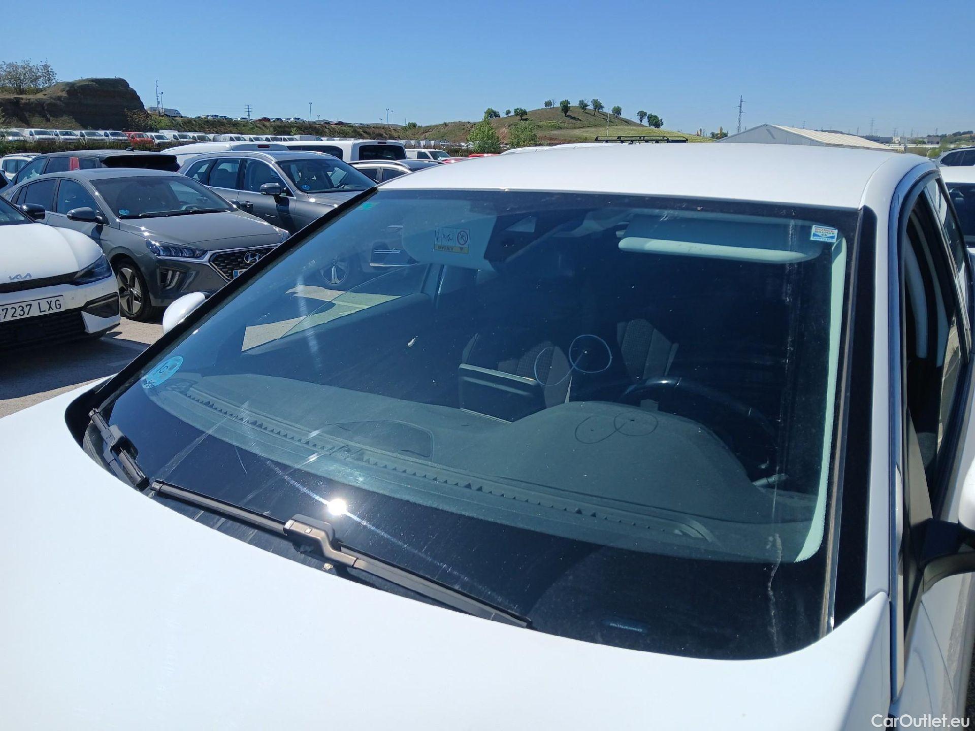  Peugeot  3008 PEUGEOT  / 2016 / 5P / todoterreno 1.5L BlueHDi 96kW (130CV) S&S Active (AC) #7
