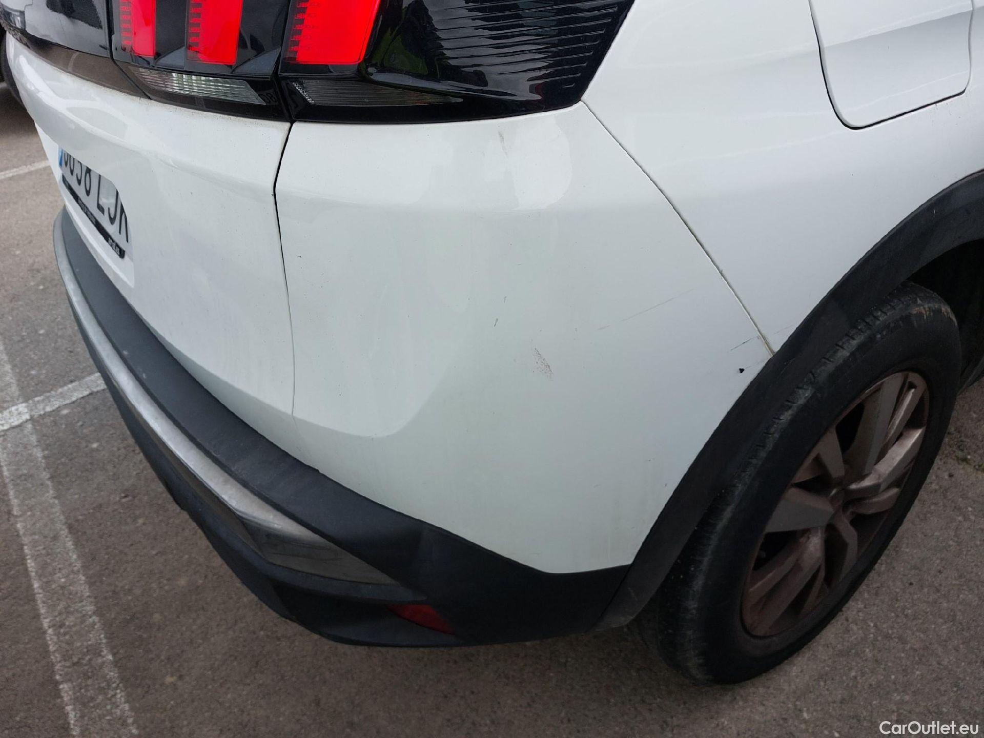  Peugeot  3008 PEUGEOT  / 2016 / 5P / todoterreno 1.5 BlueHDi 96kW (130CV) S&S Active (AC) #13