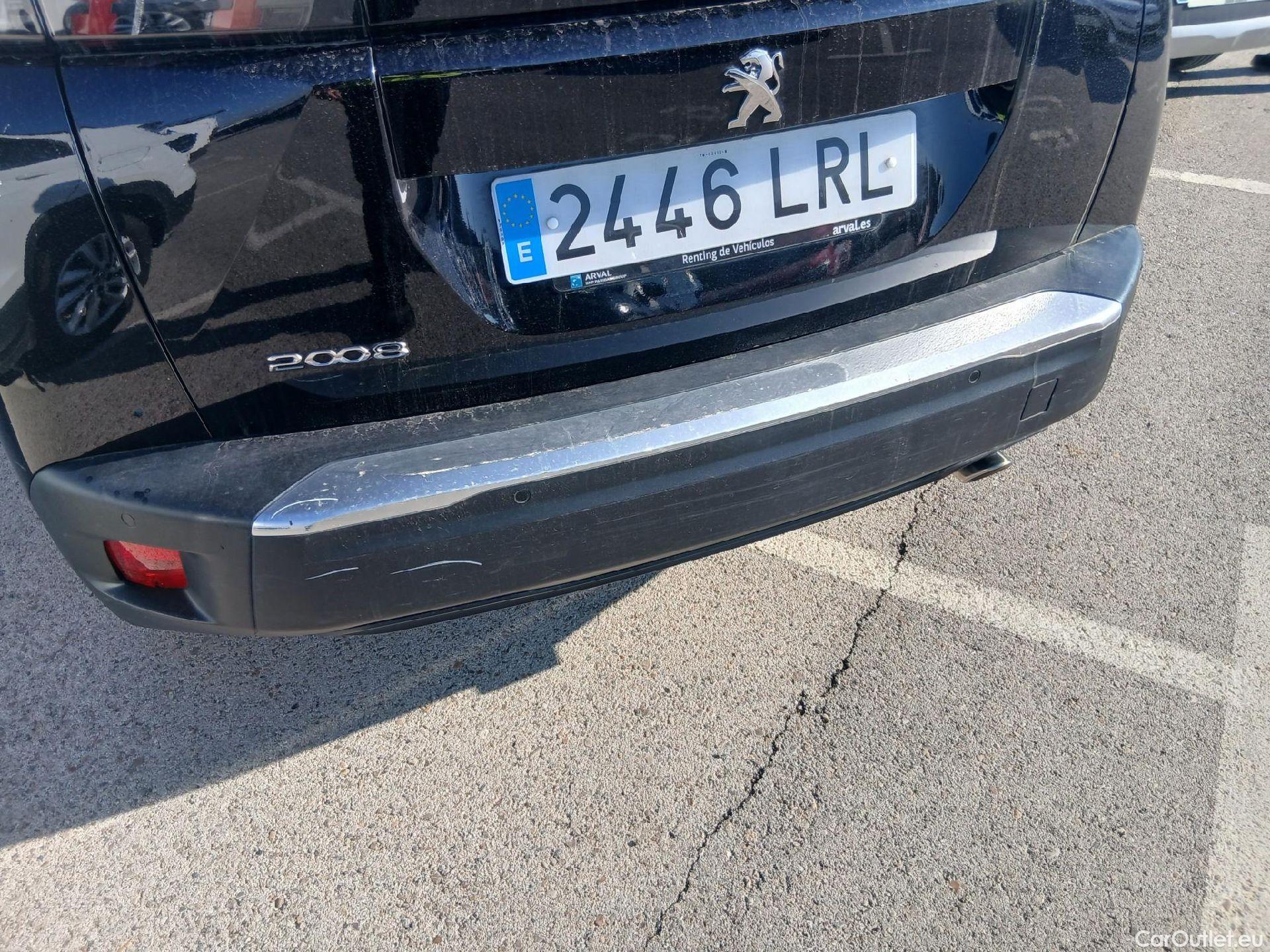  Peugeot  2008 PEUGEOT  / 2019 / 5P / todoterreno Active BlueHDI 81kW (110CV) #28
