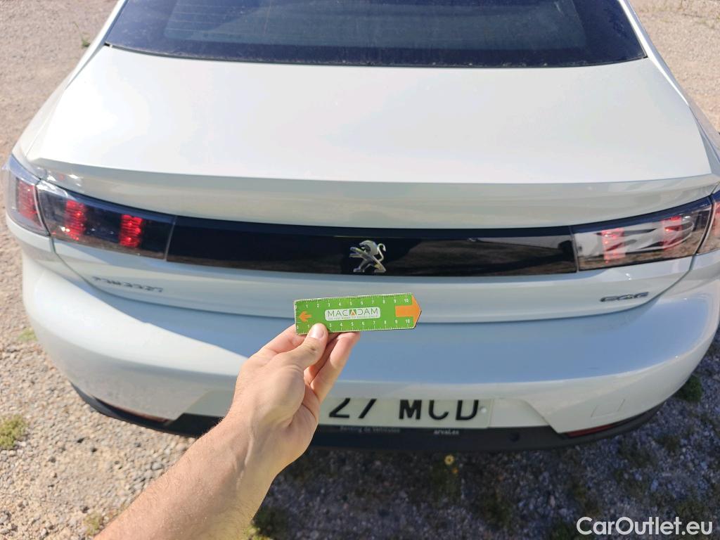  Peugeot  508 PEUGEOT  / 2018 / 5P / berlina con portón 5P Active Pack BlueHDi 130 S&S EAT8 #39