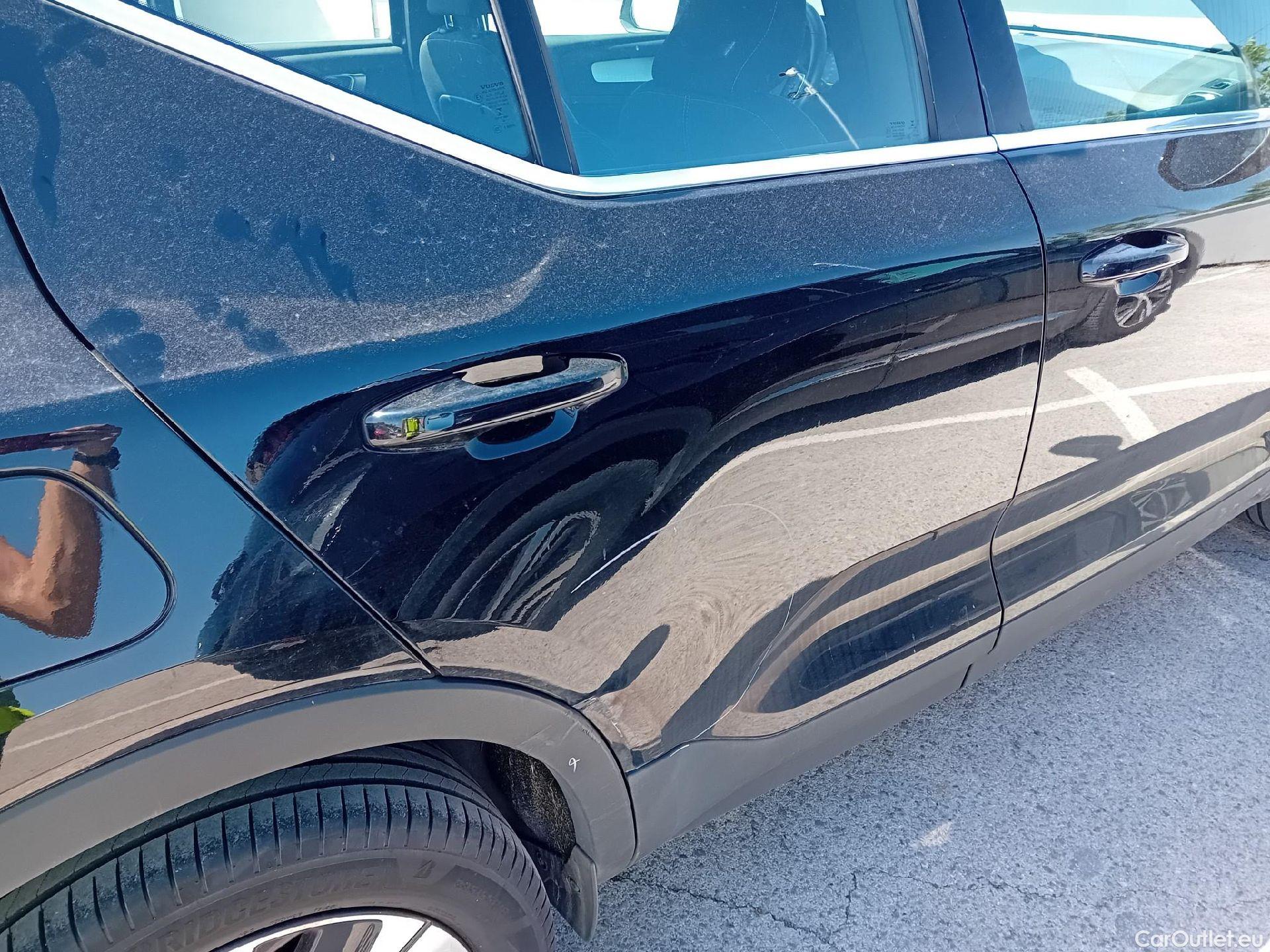 Volvo  XC 40 VOLVO XC40 / 2021 / 5P / todoterreno 1.5 T4 Recharge PHEV Core Auto #29