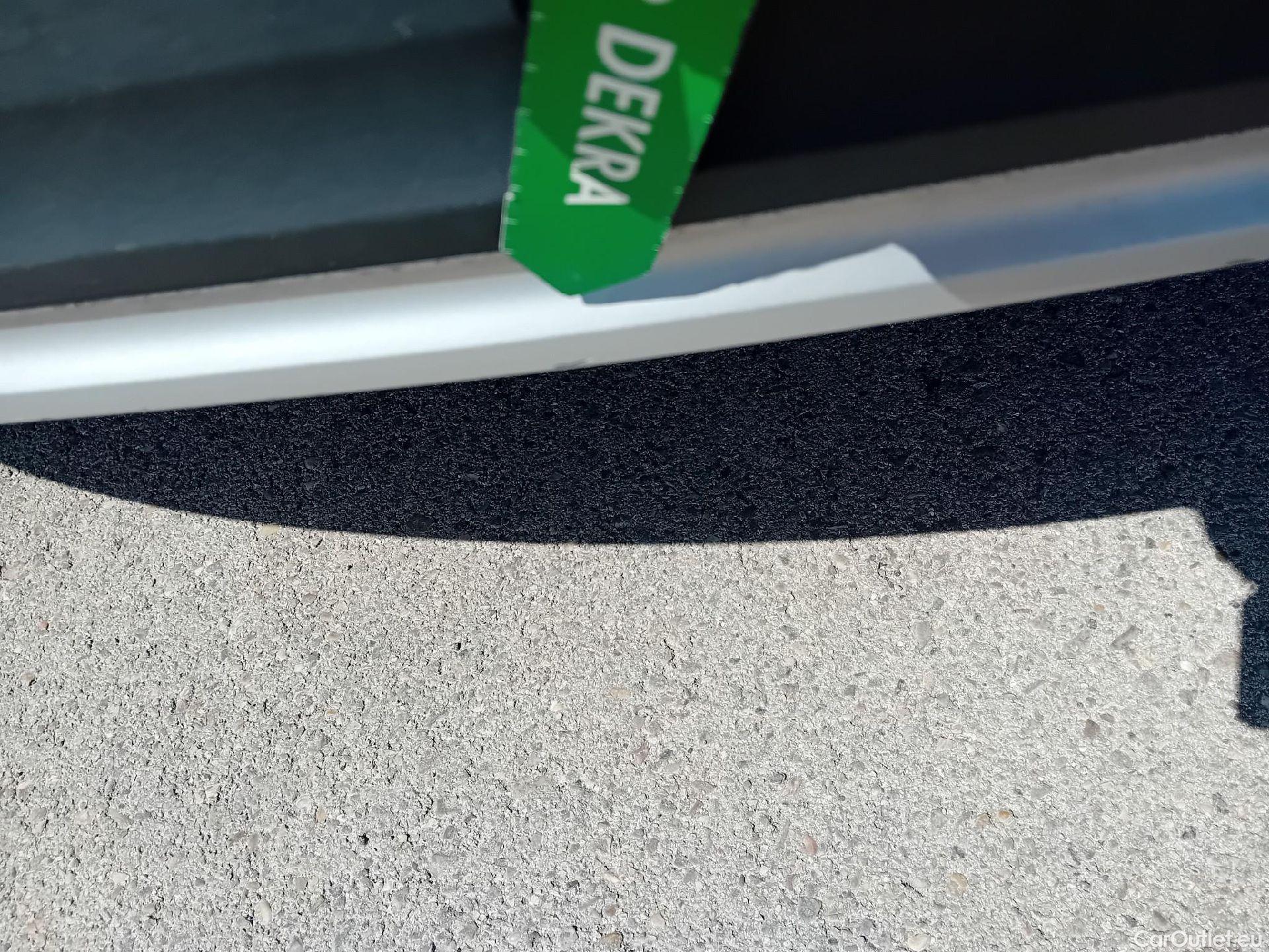  Volvo  XC 40 VOLVO XC40 / 2021 / 5P / todoterreno 1.5 T4 Recharge PHEV Core Auto #21