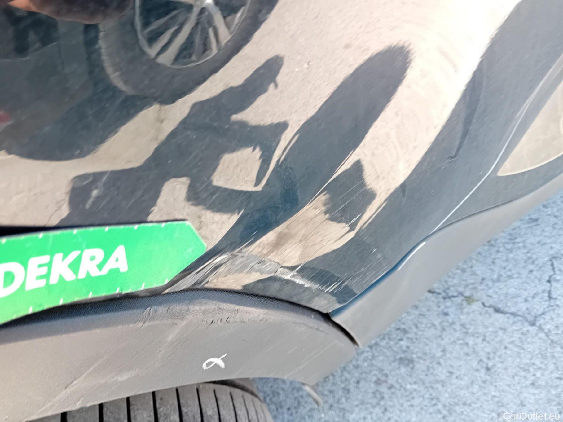  Volvo  XC 40 VOLVO XC40 / 2021 / 5P / todoterreno 1.5 T4 Recharge PHEV Core Auto #28