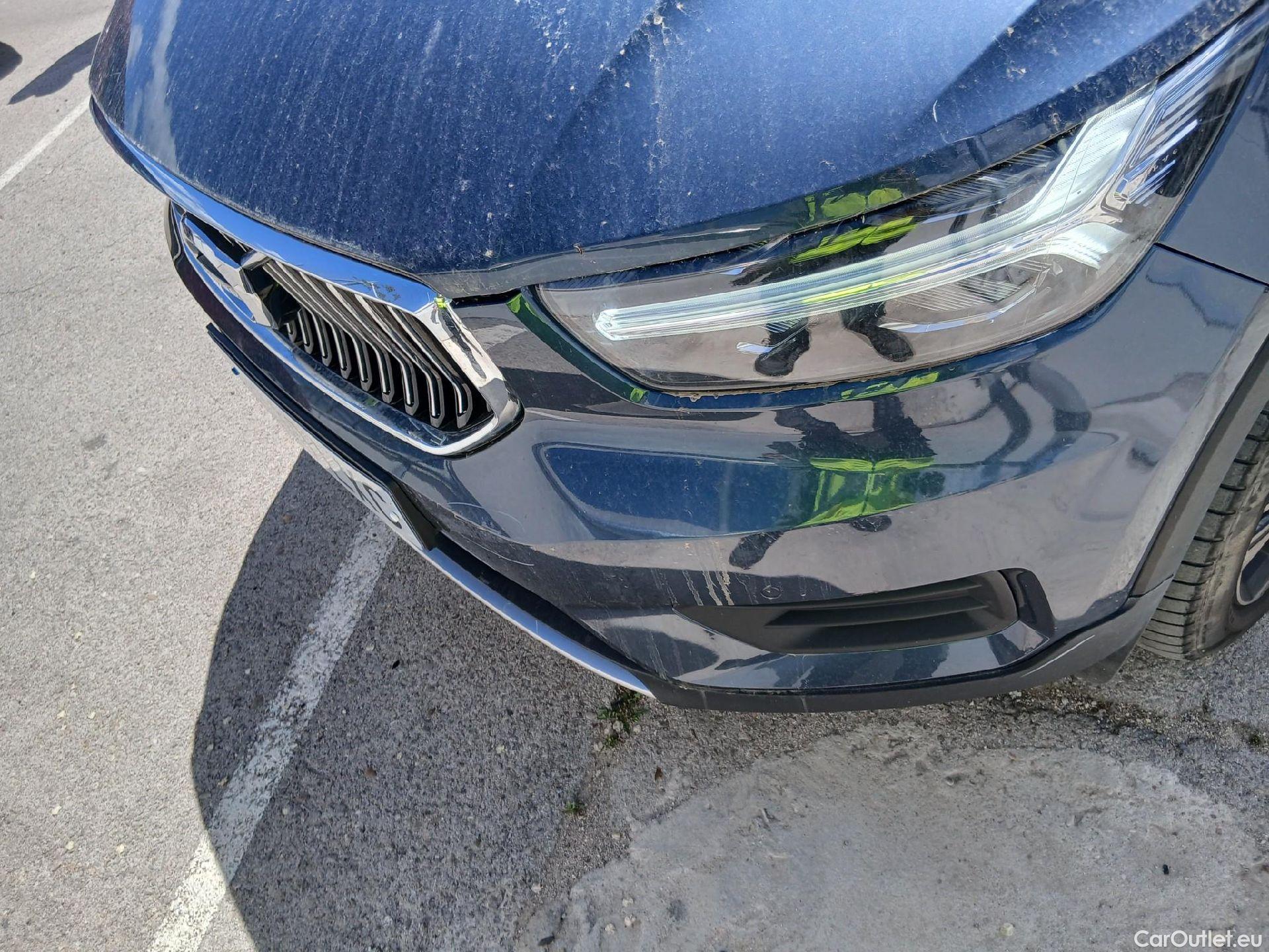  Volvo  XC 40 VOLVO XC40 / 2017 / 5P / todoterreno 1.5 T4 Twin Recharge Inscription Auto #4