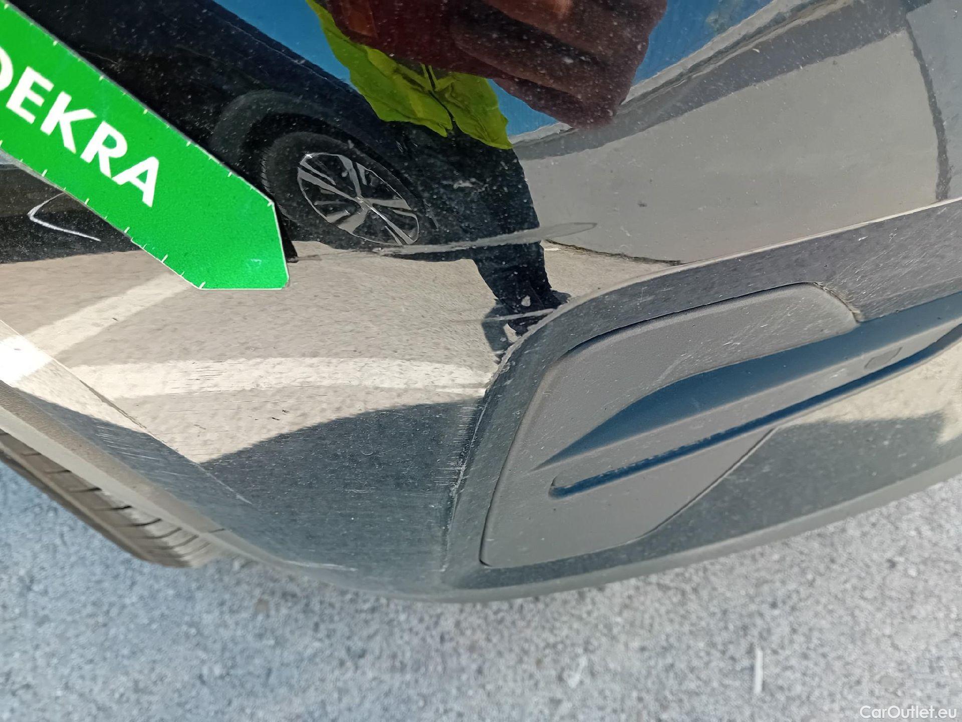  Volvo  XC 40 VOLVO XC40 / 2021 / 5P / todoterreno 1.5 T4 Recharge PHEV Core Auto #6