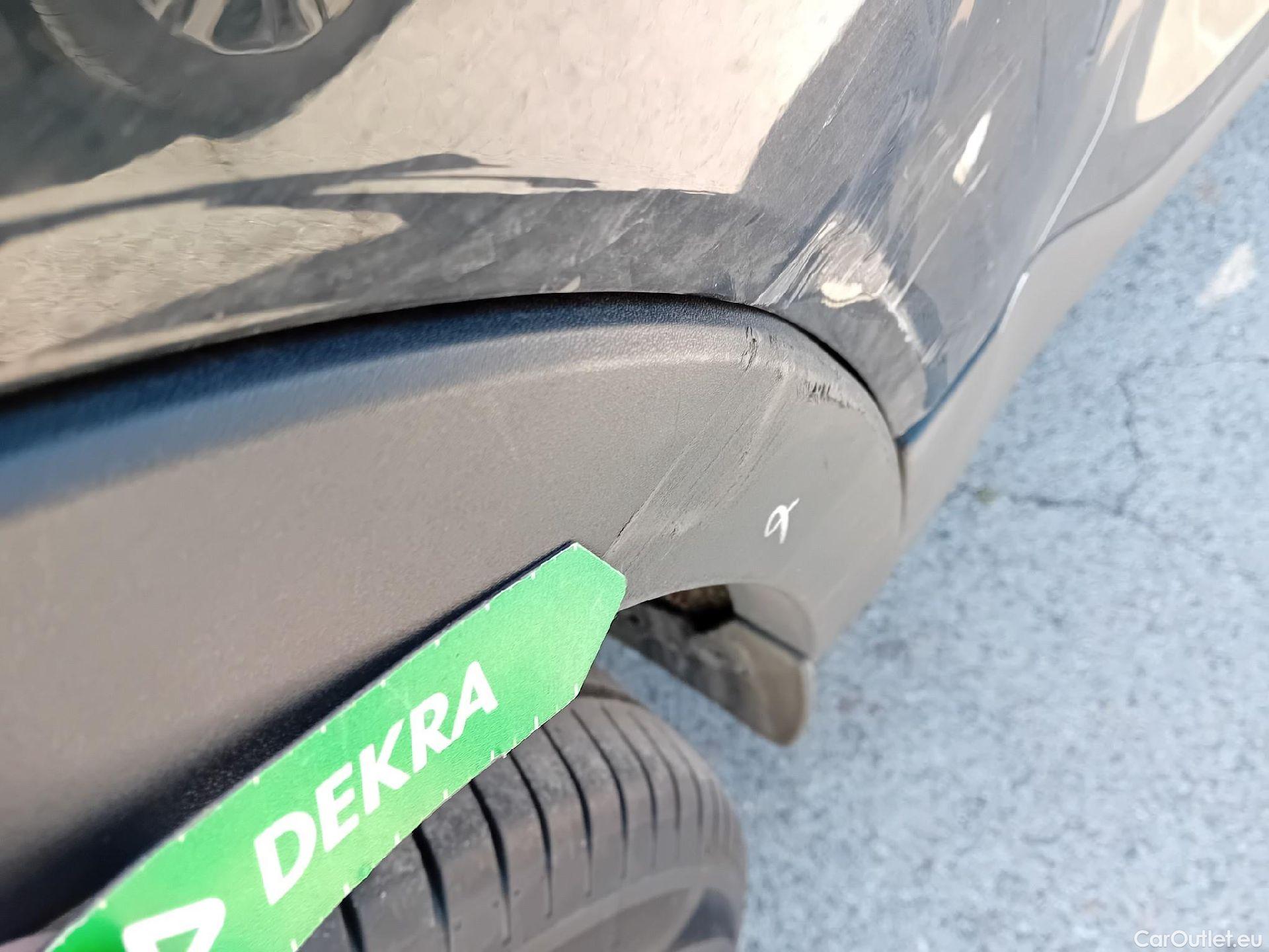  Volvo  XC 40 VOLVO XC40 / 2021 / 5P / todoterreno 1.5 T4 Recharge PHEV Core Auto #25