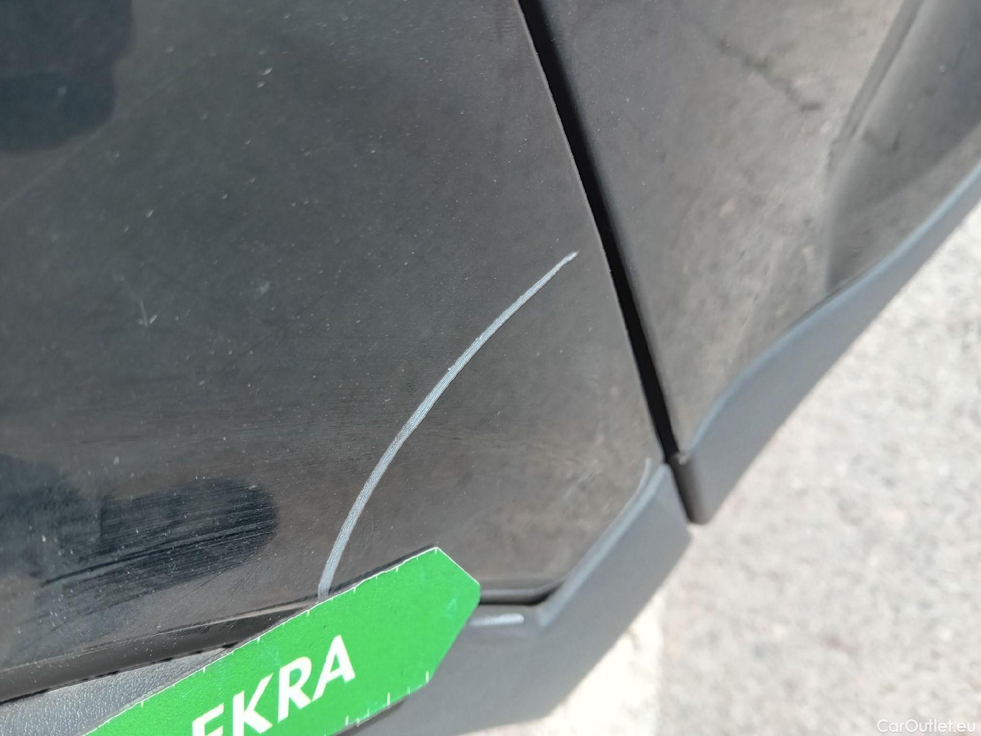  Volvo  XC 40 VOLVO XC40 / 2021 / 5P / todoterreno 1.5 T4 Recharge PHEV Core Auto #11