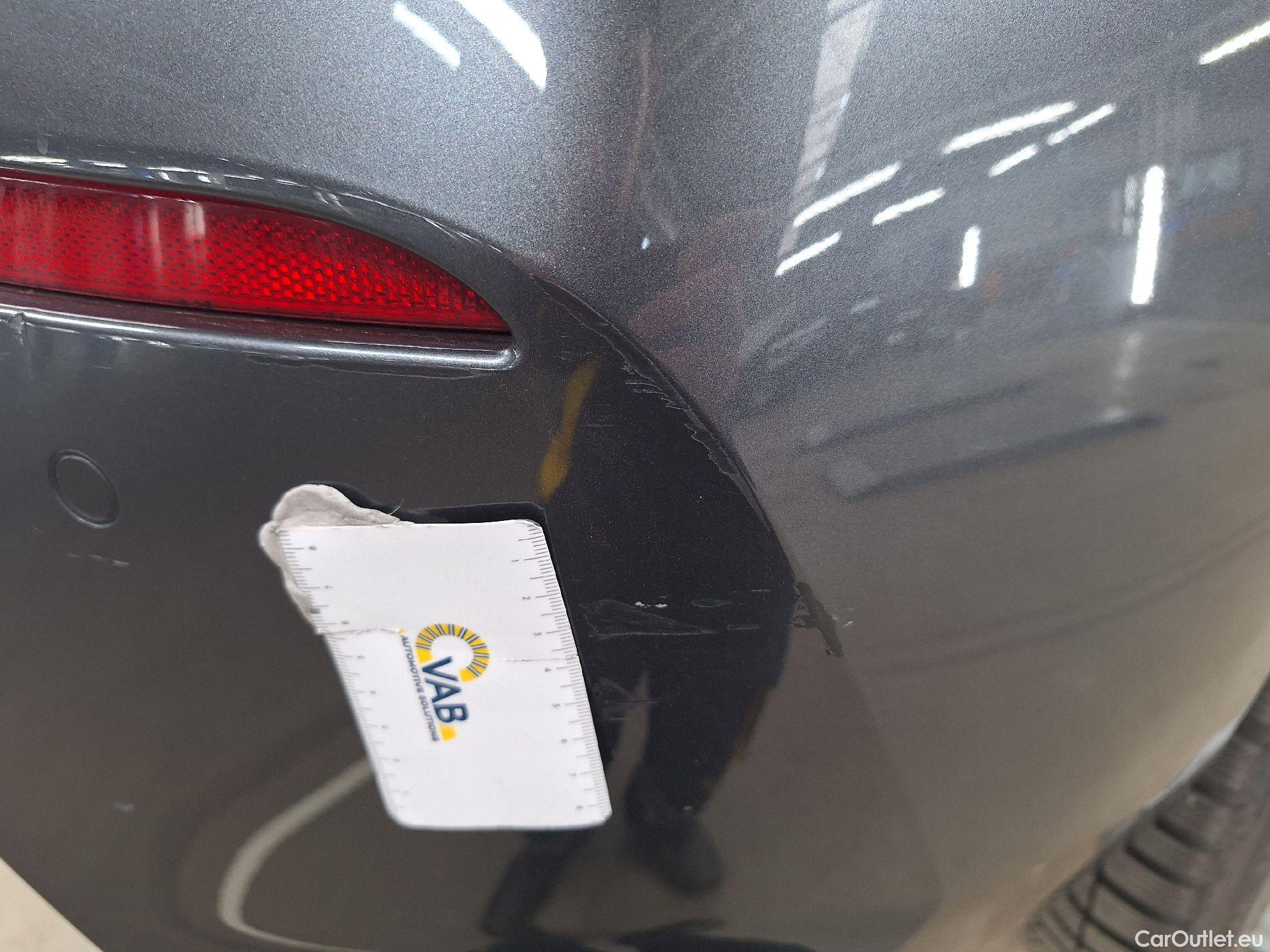  Bmw  Serie 1 BMW, 1-serie '19, BMW 1 Reeks Hatch 118iA (103 kW) 5d #14
