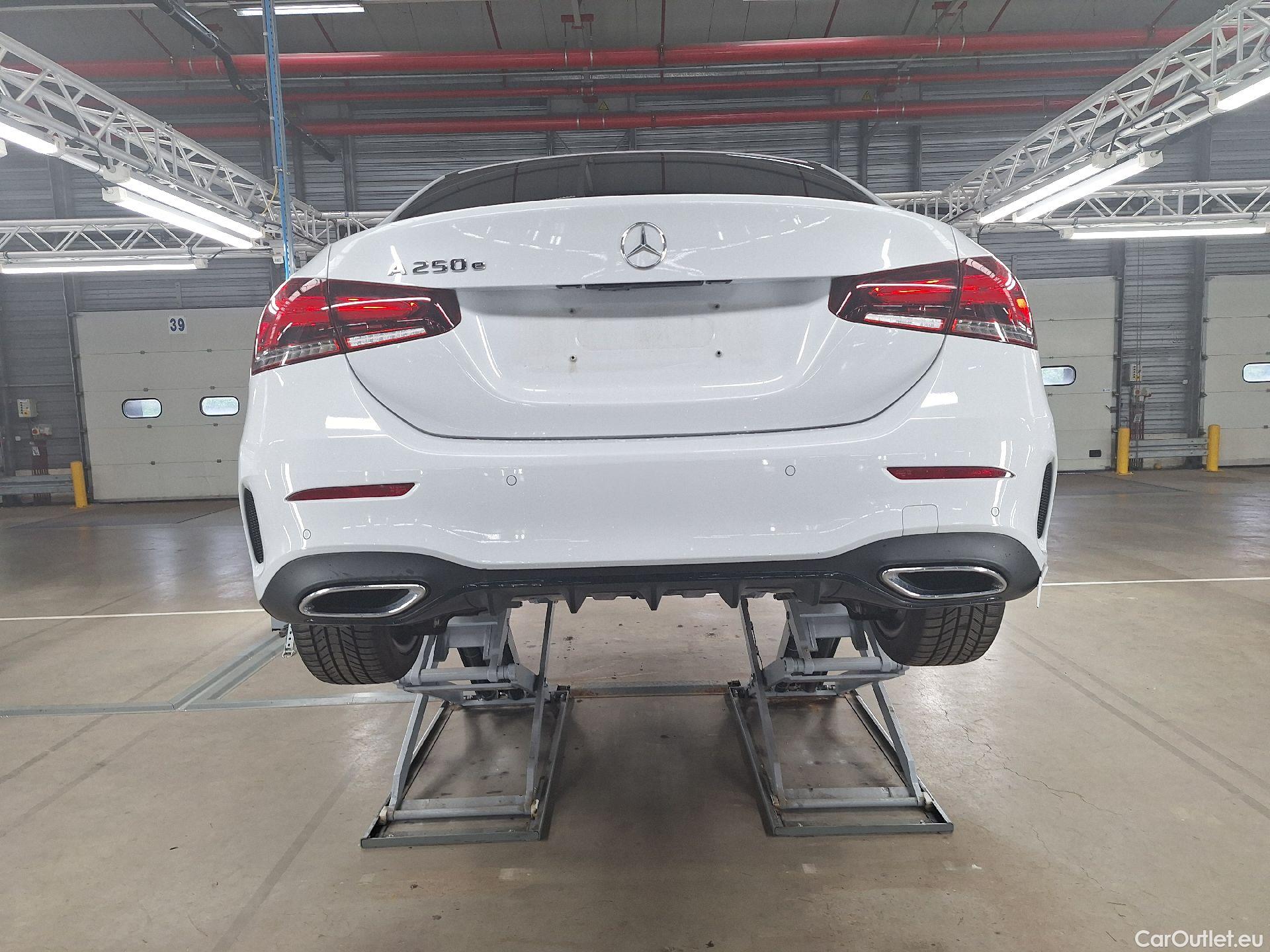  Mercedes  A-Klasse Mercedes, A-Class Berline '18, Mercedes-Benz  Limousine A 250e Business S #19