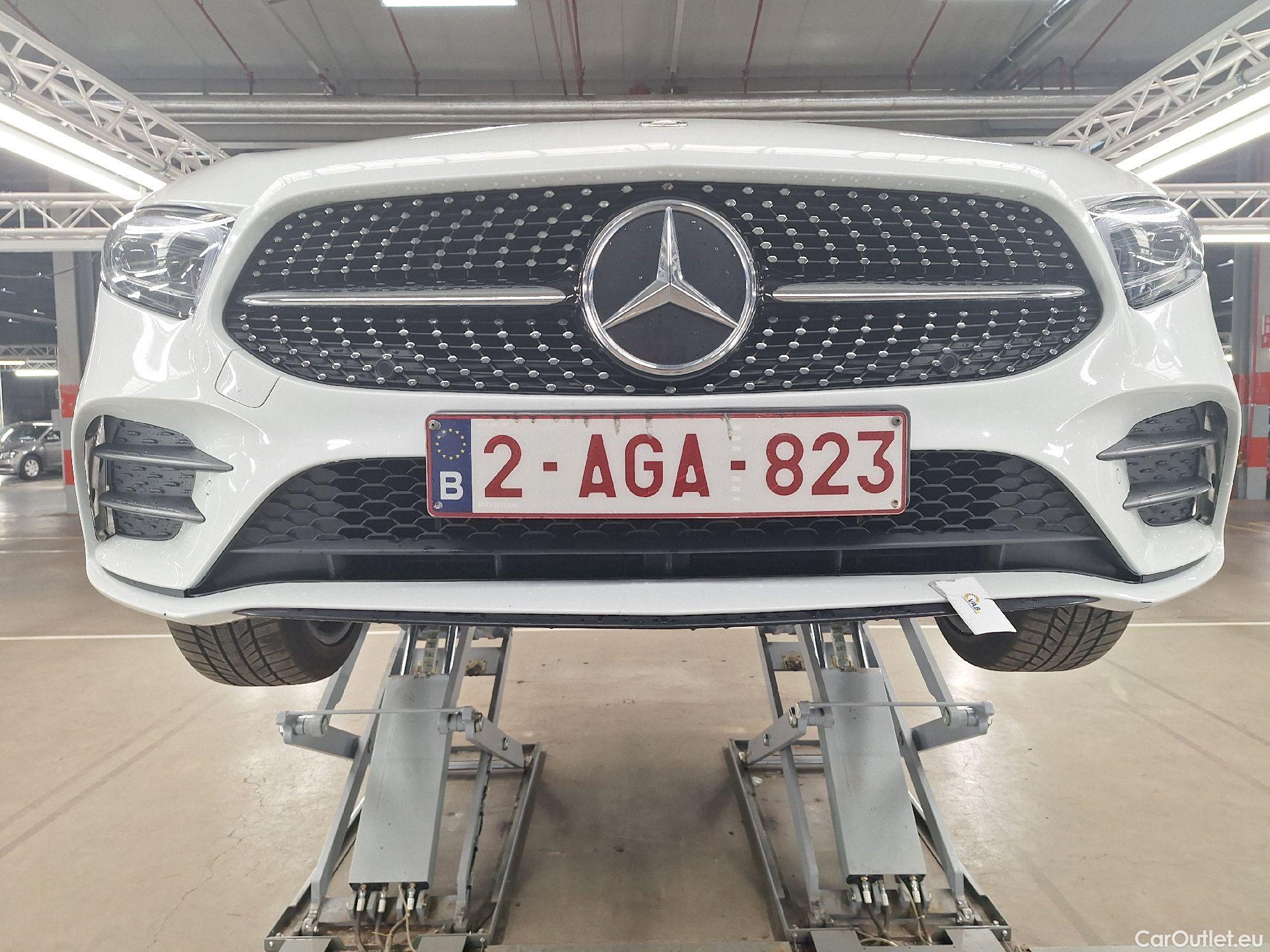  Mercedes  A-Klasse Mercedes, A-Class Berline '18, Mercedes-Benz  Limousine A 250e Business S #28