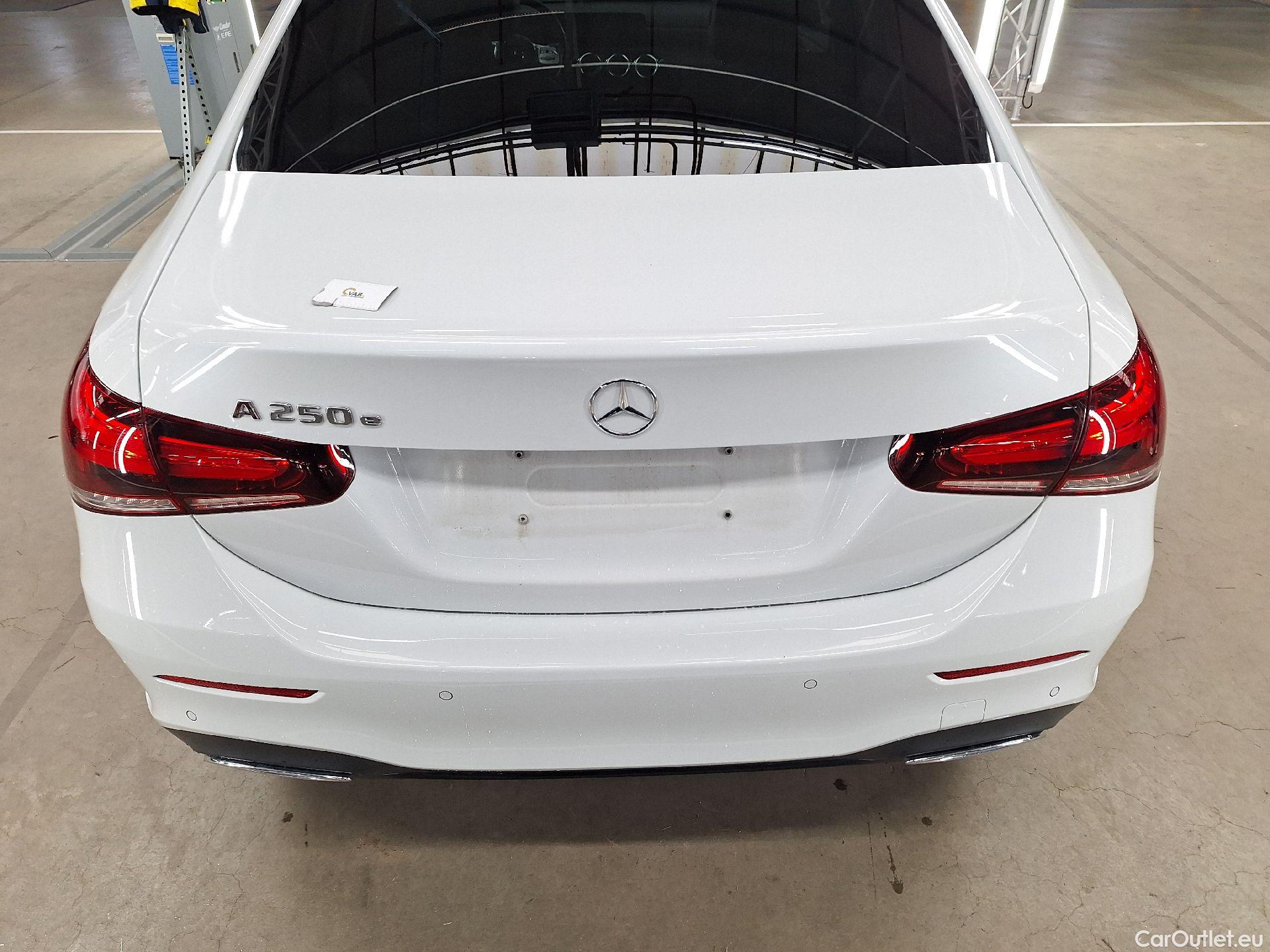  Mercedes  A-Klasse Mercedes, A-Class Berline '18, Mercedes-Benz  Limousine A 250e Business S #1