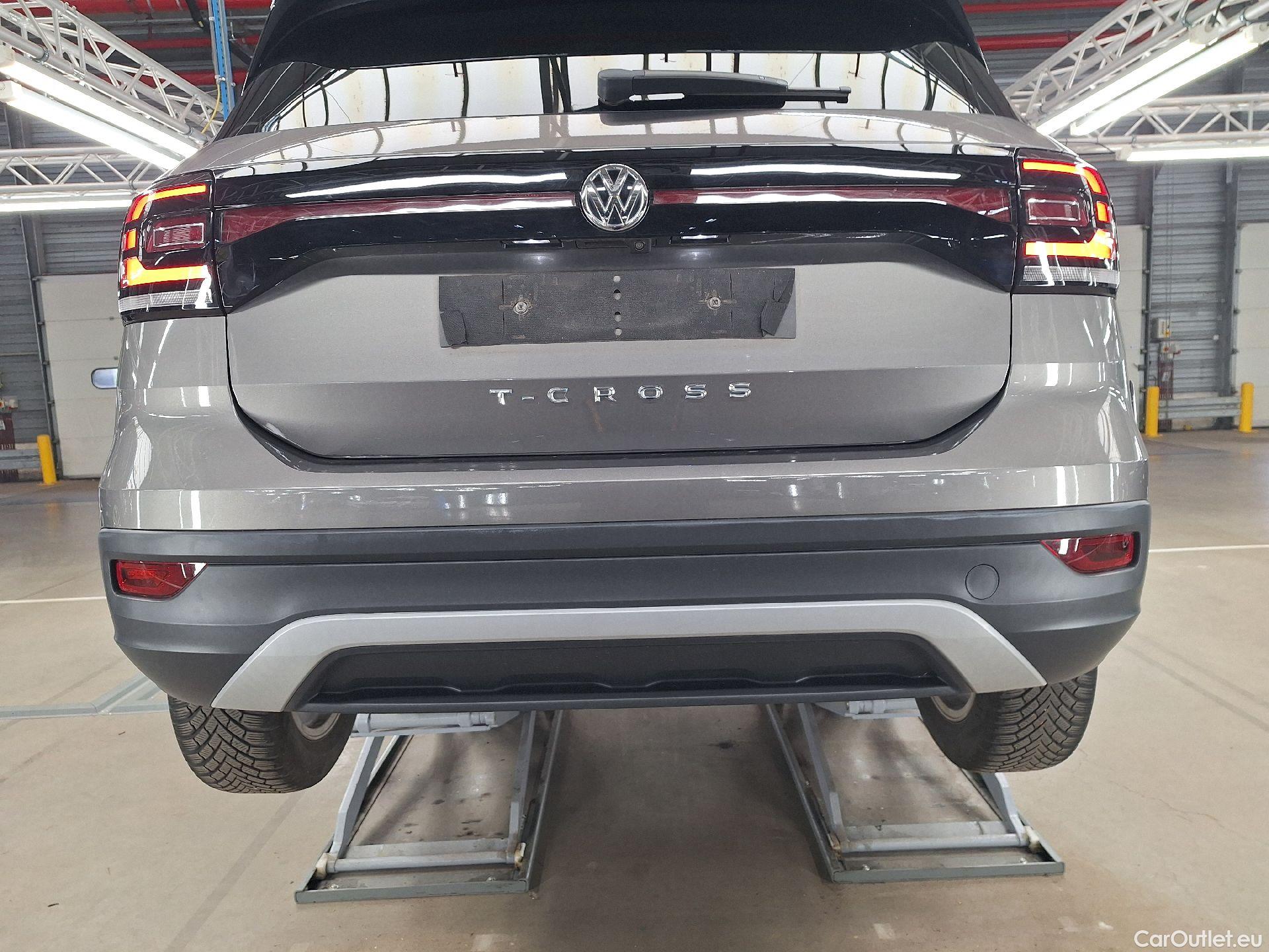  Volkswagen  T-CROSS VW,  '18, Volkswagen  1.6 TDI SCR Life 5d #3