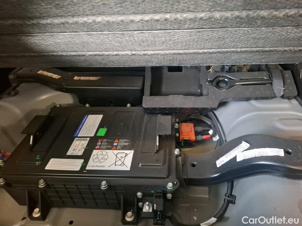  Hyundai  Bayon  / 2021 / 5P / SUV 1.0 T-GDI 100 HYBRID 48V INITIA / TRANSFO VP/VF
 #28