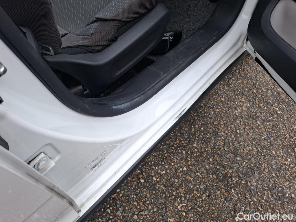  Citroen  C3  Société Feel 1.5 BlueHDI 100CV BVM5 E6dT #19