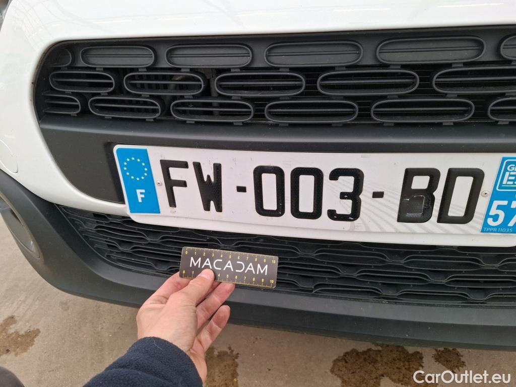  Citroen  C3 CITROEN  Société / 2016 / 5P / Berline BlueHDi 100 S&S BVM Feel #37
