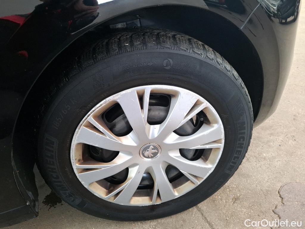  Peugeot  208  Affaire Premium 1.5 HDi 100CV BVM5 E6dT #57