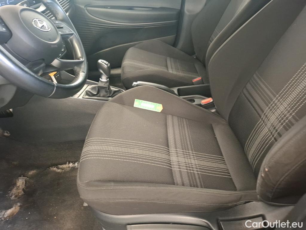  Hyundai  Bayon  / 2021 / 5P / SUV 1.0 T-GDI 100 HYBRID 48V INITIA / TRANSFO VP/VF
 #40
