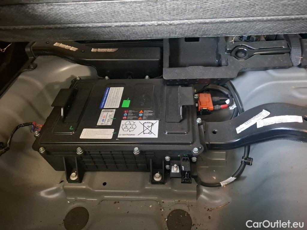  Hyundai  Bayon  / 2021 / 5P / SUV 1.0 T-GDI 100 HYBRID 48V INITIA / TRANSFO VP/VF
 #38