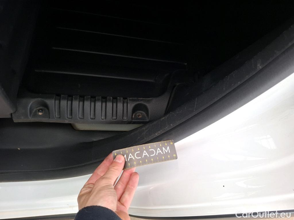  Citroen  C3 CITROEN  Société / 2016 / 5P / Berline BlueHDi 100 S&S BVM Feel #27