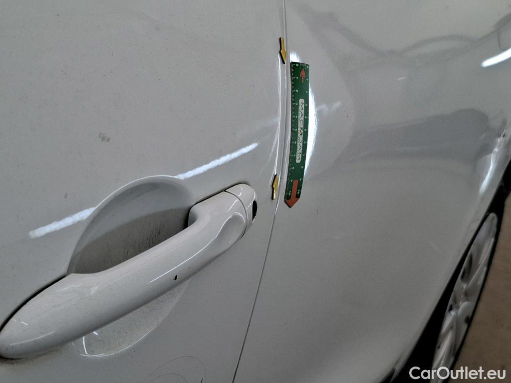  Renault  Clio  IV Air MediaNav 1.5 dCi 75CV BVM5 E6 #26