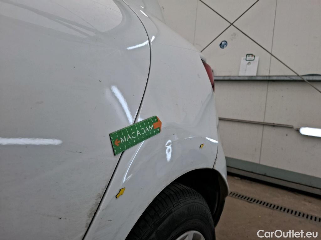  Renault  Clio  IV Air MediaNav 1.5 dCi 75CV BVM5 E6 #10