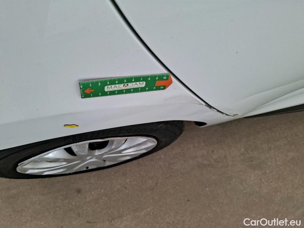  Renault  Clio  IV Air MediaNav 1.5 dCi 75CV BVM5 E6 #15