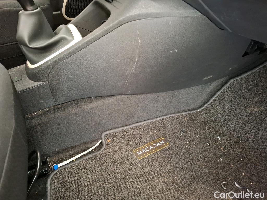  Renault  Captur  5p Crossover Business dCi 90 / TRANSFO VP/VF #26