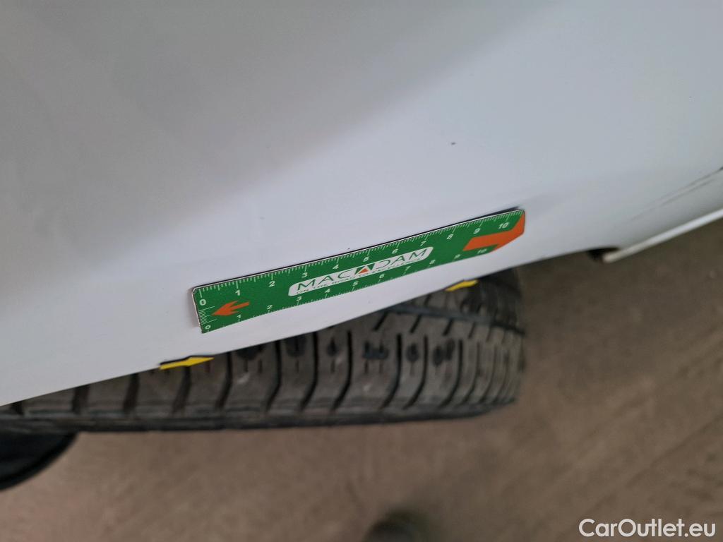  Citroen  Jumpy CITROEN  / 2016 / 4P / Fourgon tôlé XL BlueHDi 120 S&S 340 Nm CA REP Control #9