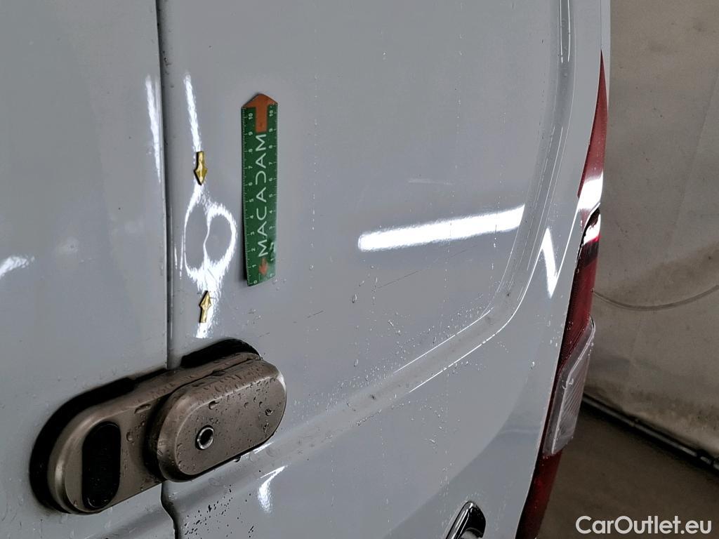  Citroen  Berlingo CITROEN  Van / 2018 / 4P / Fourgonnette Taille M 650kg BlueHDi 100 S&S BVM Club #12