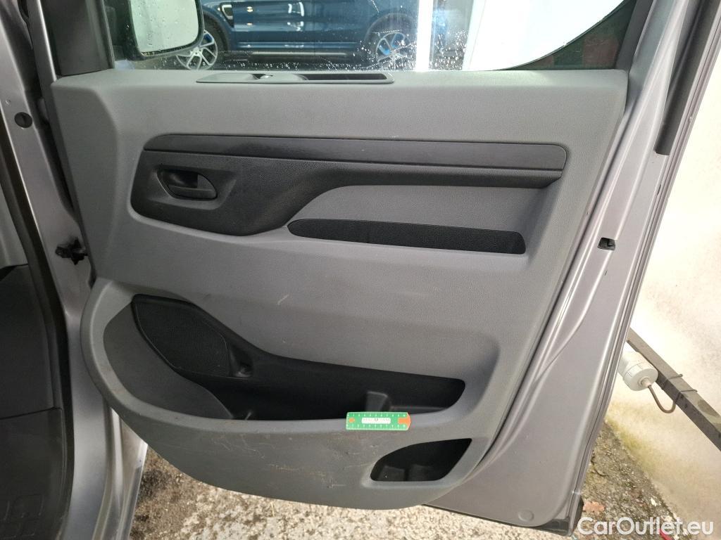  Opel  Vivaro OPEL  / 2019 / 4P / Fourgon tôlé 2.0 Diesel 150 ch Ptac aug L2 Pack Busin #1