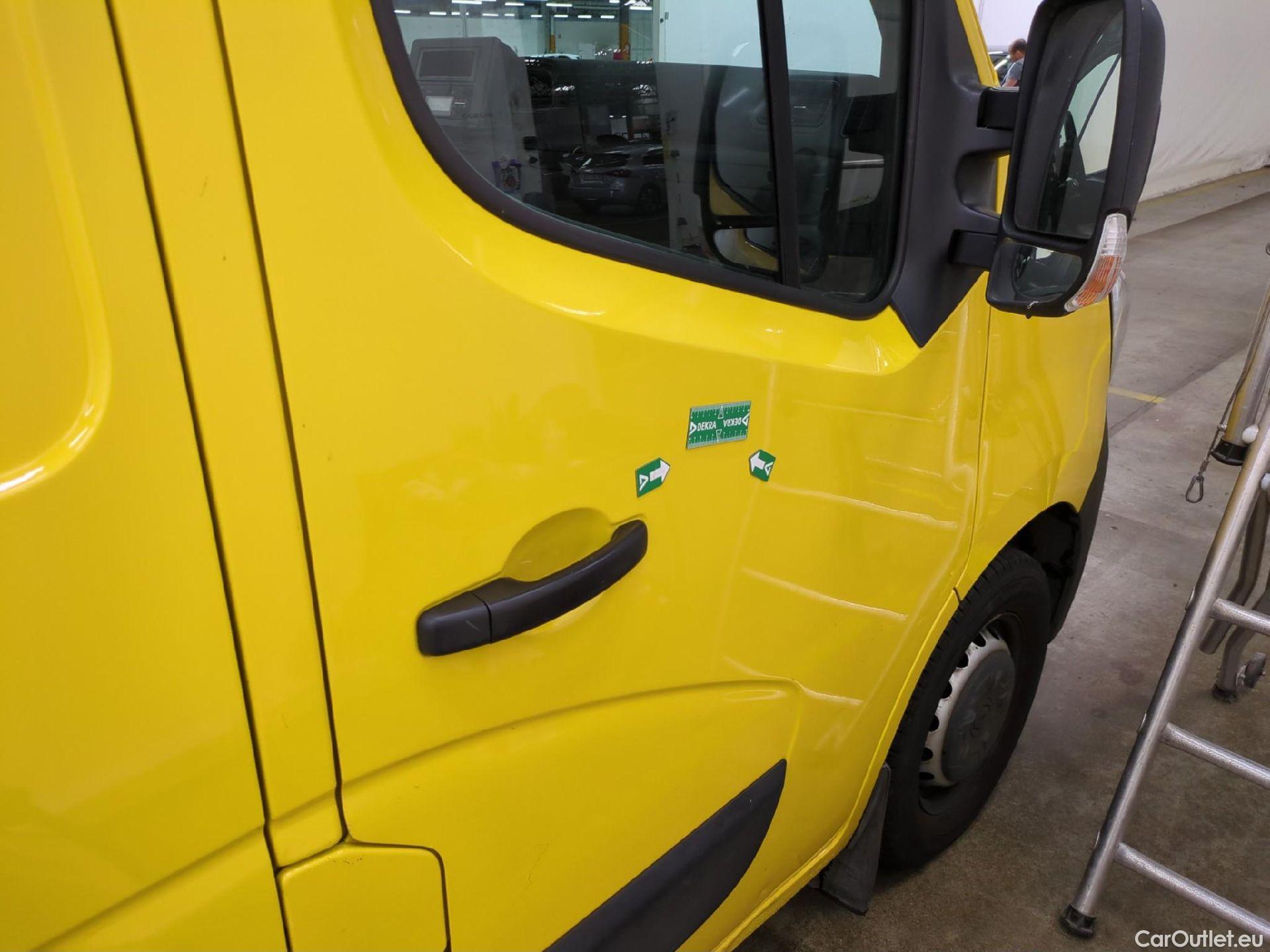  Renault  Master RENAULT  / 2019 / 4P / Fourgon tôlé FG Tr GCF F3500 L2H2 Energy dCi 150 #30