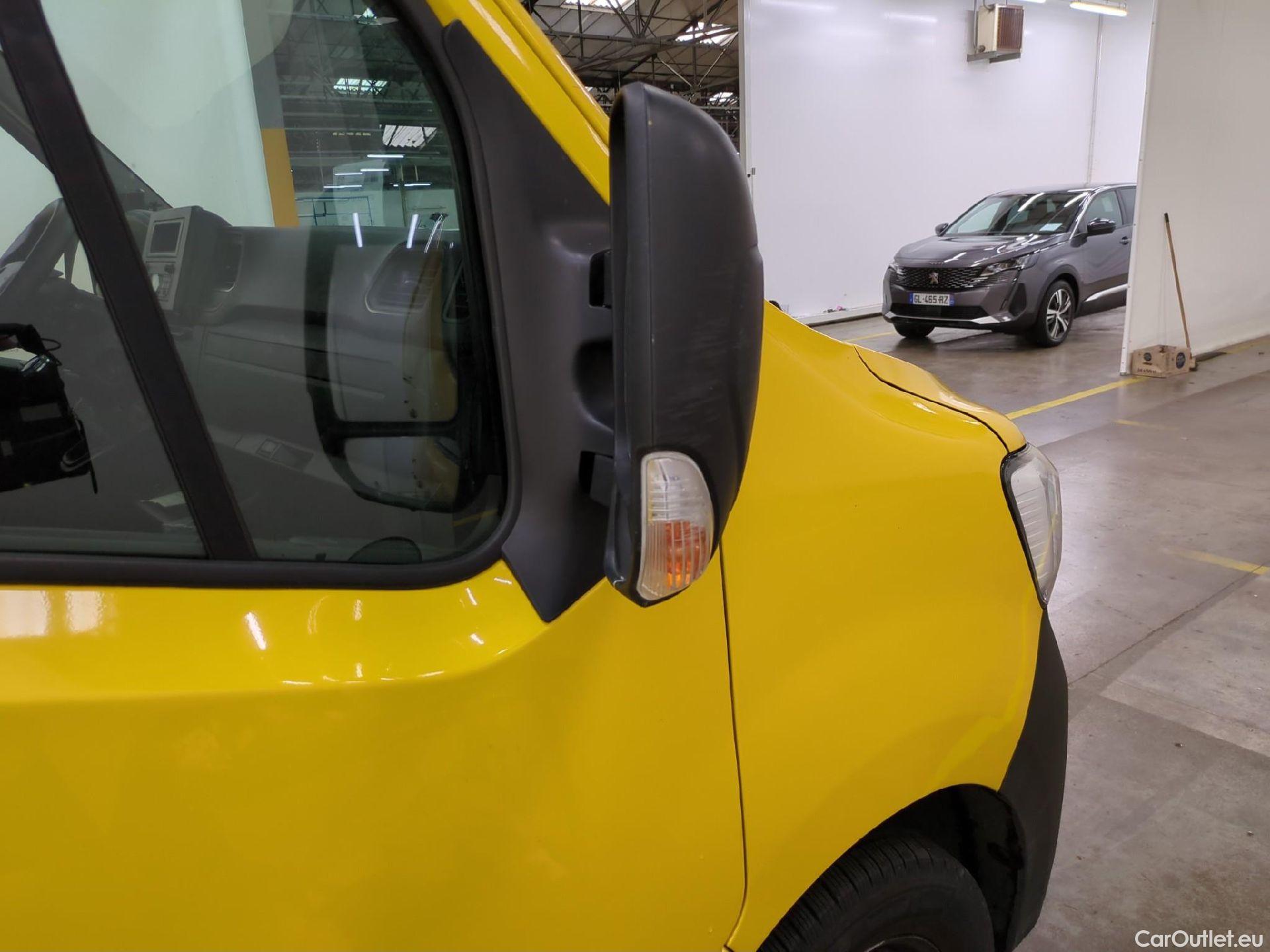  Renault  Master RENAULT  / 2019 / 4P / Fourgon tôlé FG Tr GCF F3500 L2H2 Energy dCi 150 #16