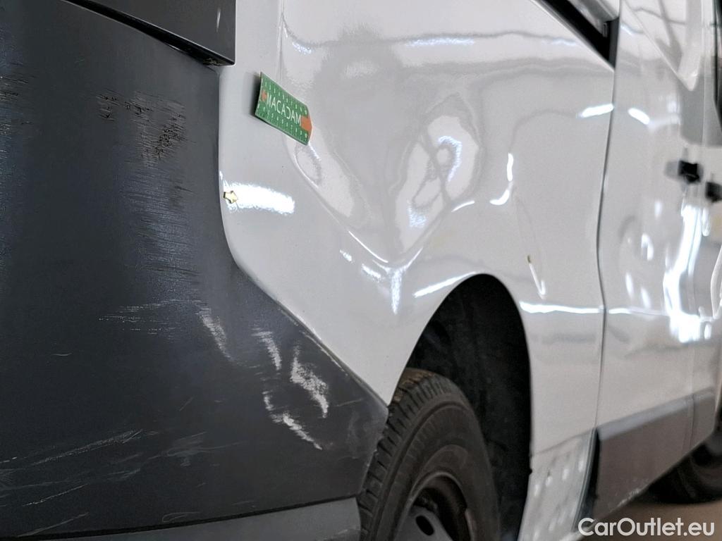  Renault  Trafic RENAULT  VU 4p Fourgon FG GCF L2H1 1300 dCi 120 #25