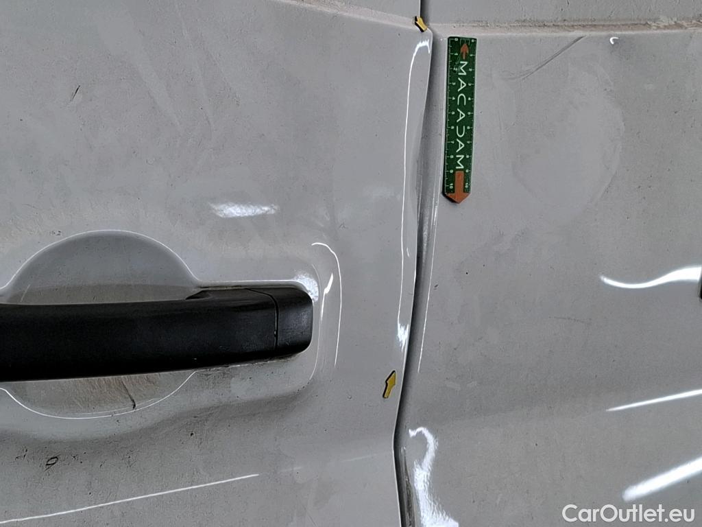  Renault  Trafic RENAULT  VU 4p Fourgon FG GCF L2H1 1300 dCi 120 #17