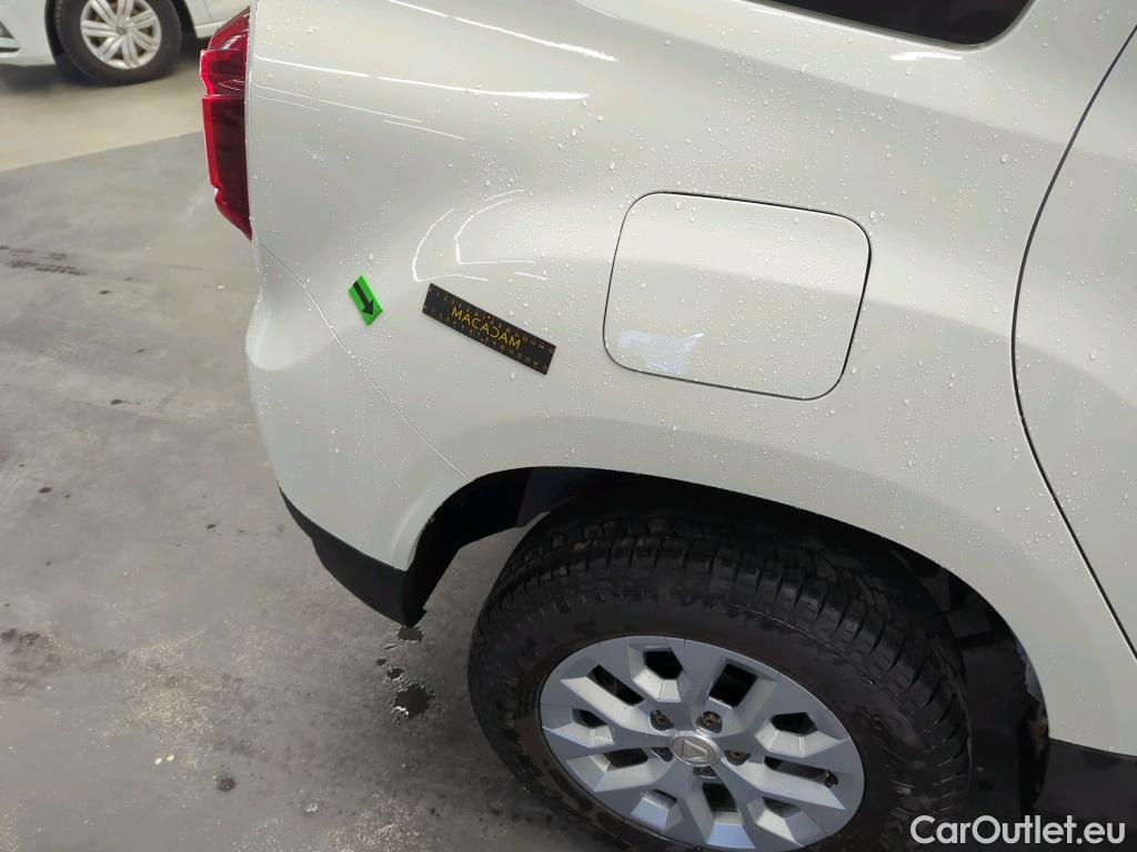  Dacia  Duster 1.5 Blue dCi 115CP Comfort 4WD #9