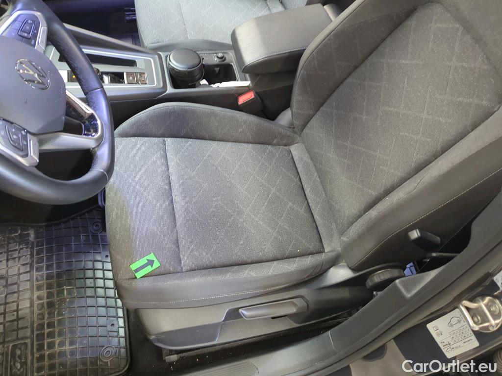  Volkswagen  Golf  Life 1.0 eTSI DSG mild-Hybrid #20